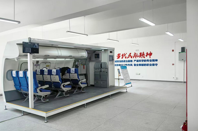 Photos of the A320 export simulator1