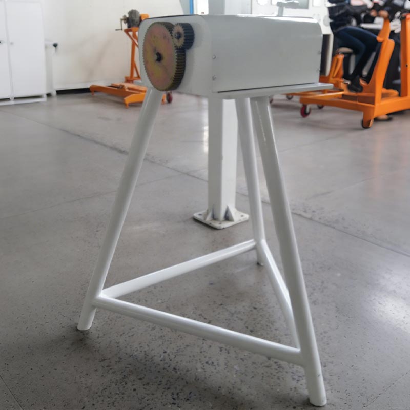 Sliding bearing oil injection device